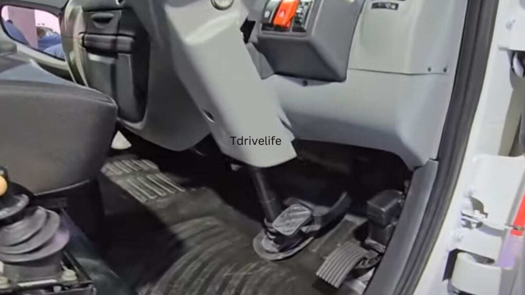 Electric trucks in India:"अशोक लीलैंड बॉस केवल इंश्योर्स की जरूरत no Border tax no india permit " 2 Tdrivelife 20250104 100735 0000