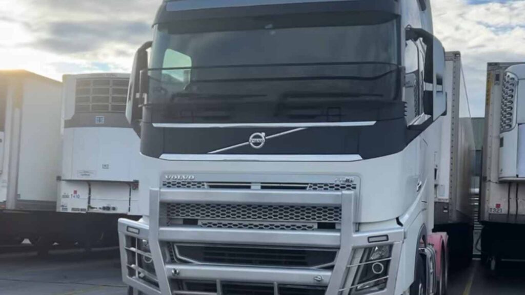 A Day in the Life of a Truck Driver: long haul trucking Melbourne to Sydney Journey 1 LongHaulTrucking